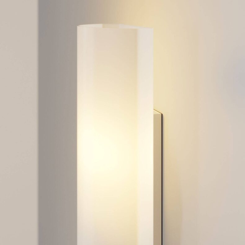 Bílá skleněná nástěnná lampa Ophelia