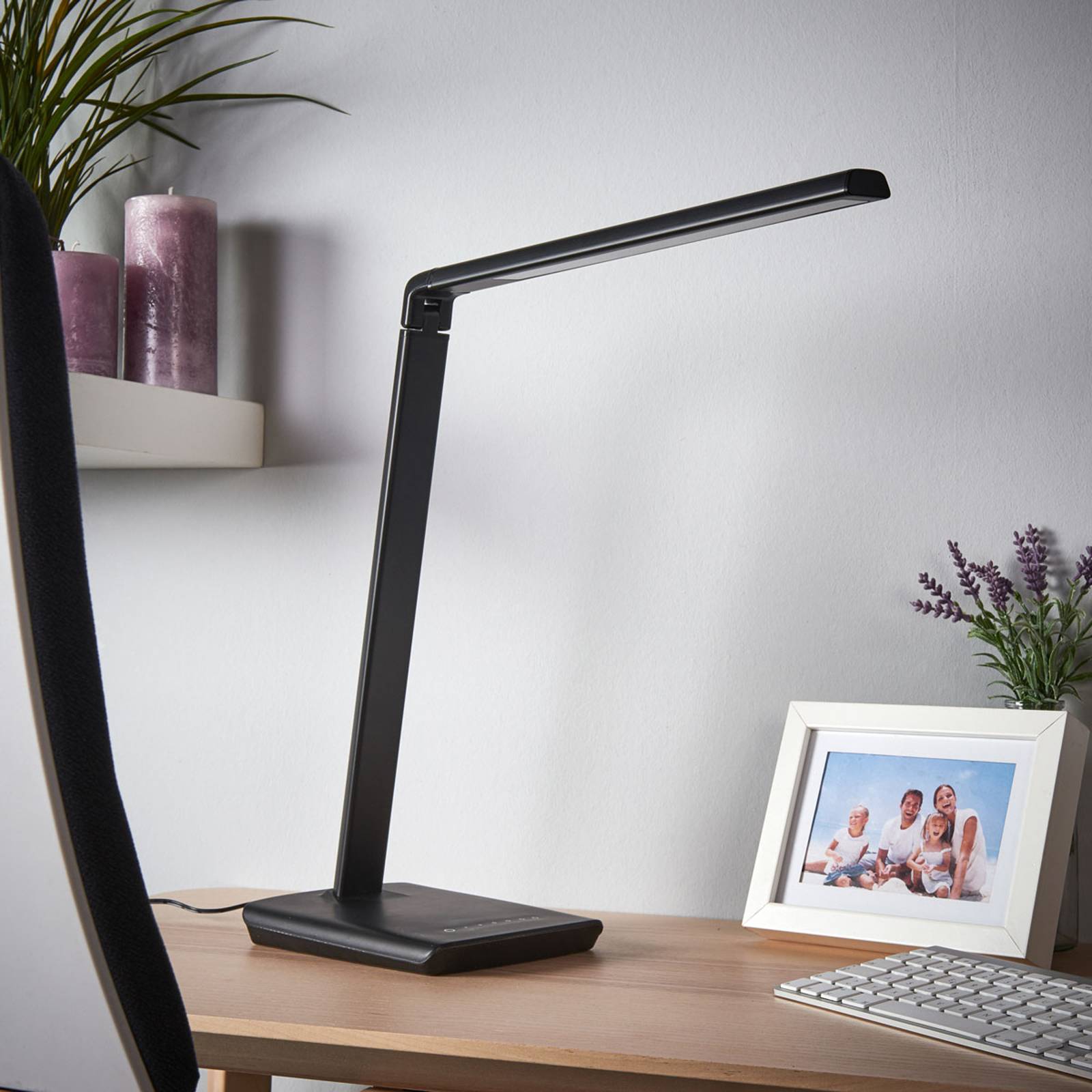 Kuno - LED stolní lampa s USB portem